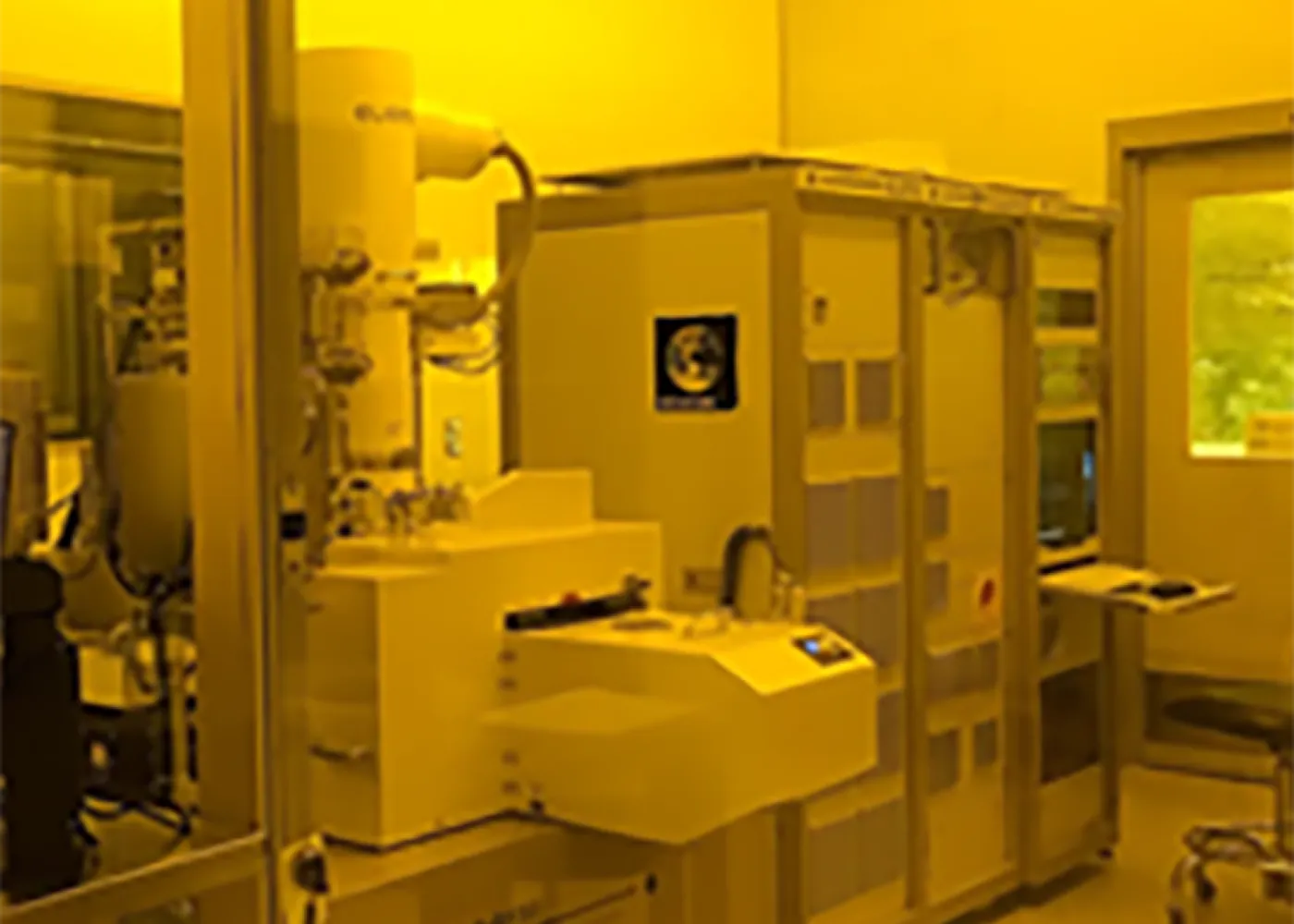 イリノイ大学アーバナ・シャンペーン校 Holonyak Micro & Nanotechnology Lab